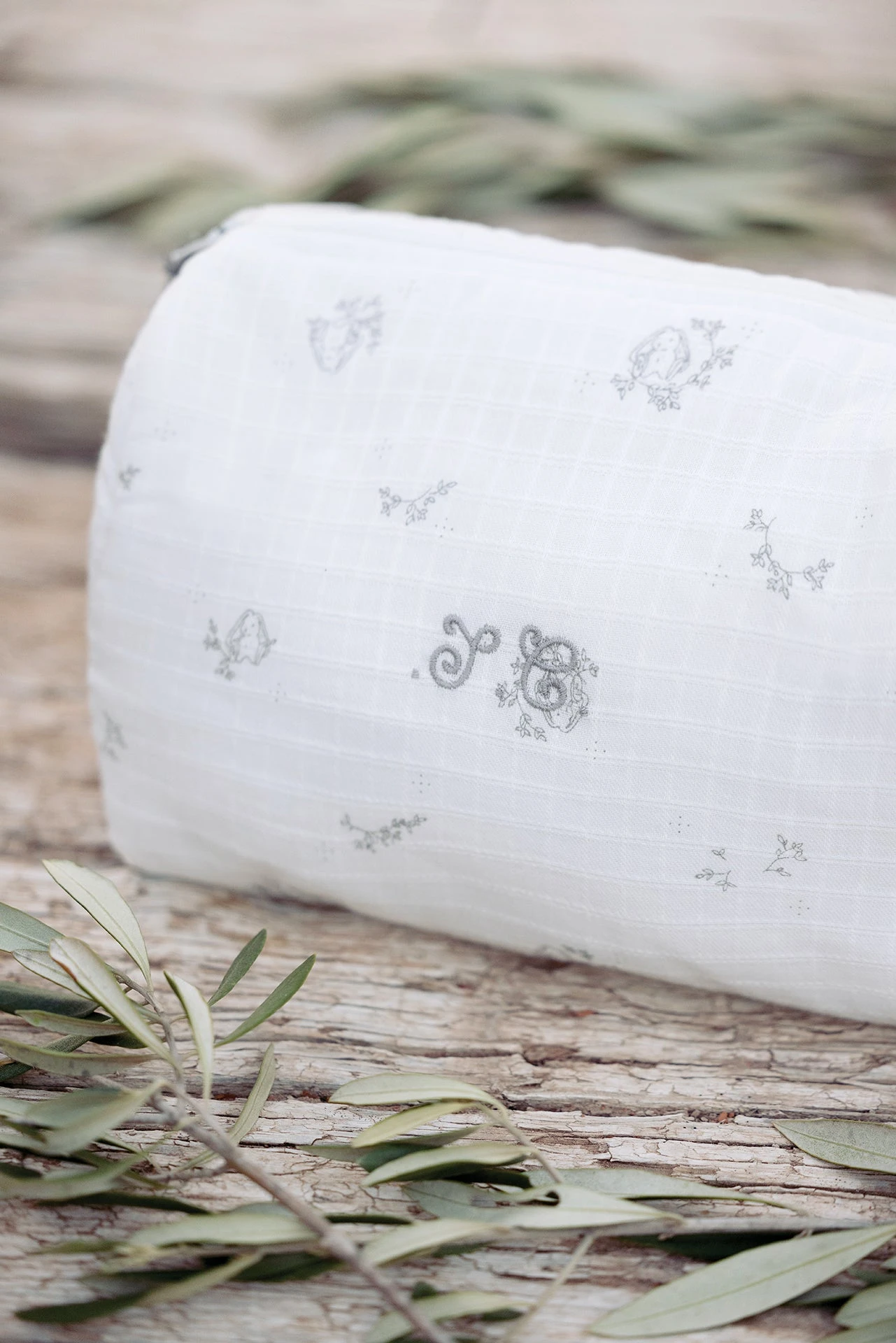 Trousse De Toilette - Petit Augustin 4 Trousse De Toilette - Petit Augustin – Image 2