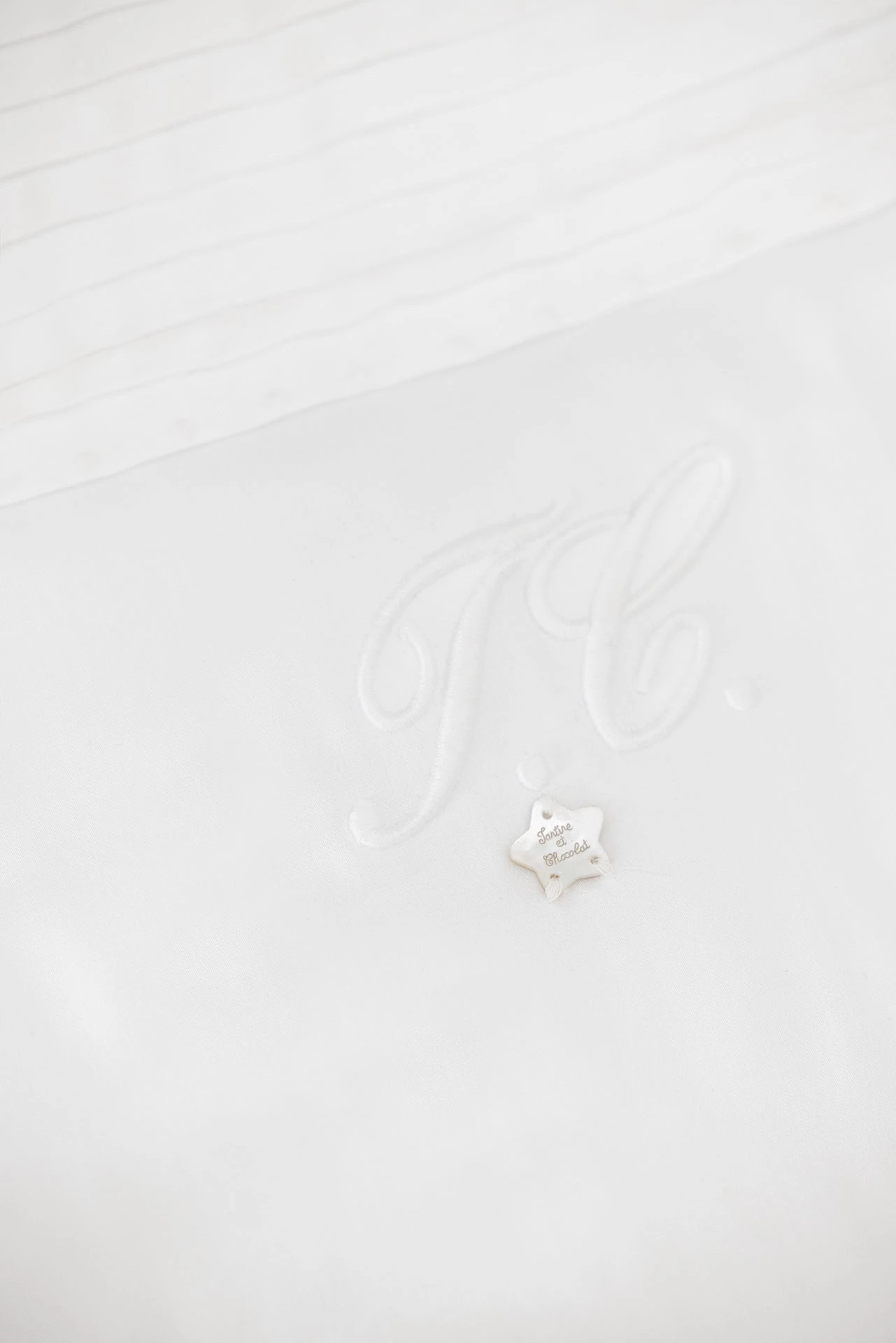 Nid D'ange - Monogramme Blanc 4 Nid D'ange - Monogramme Blanc – Image 2