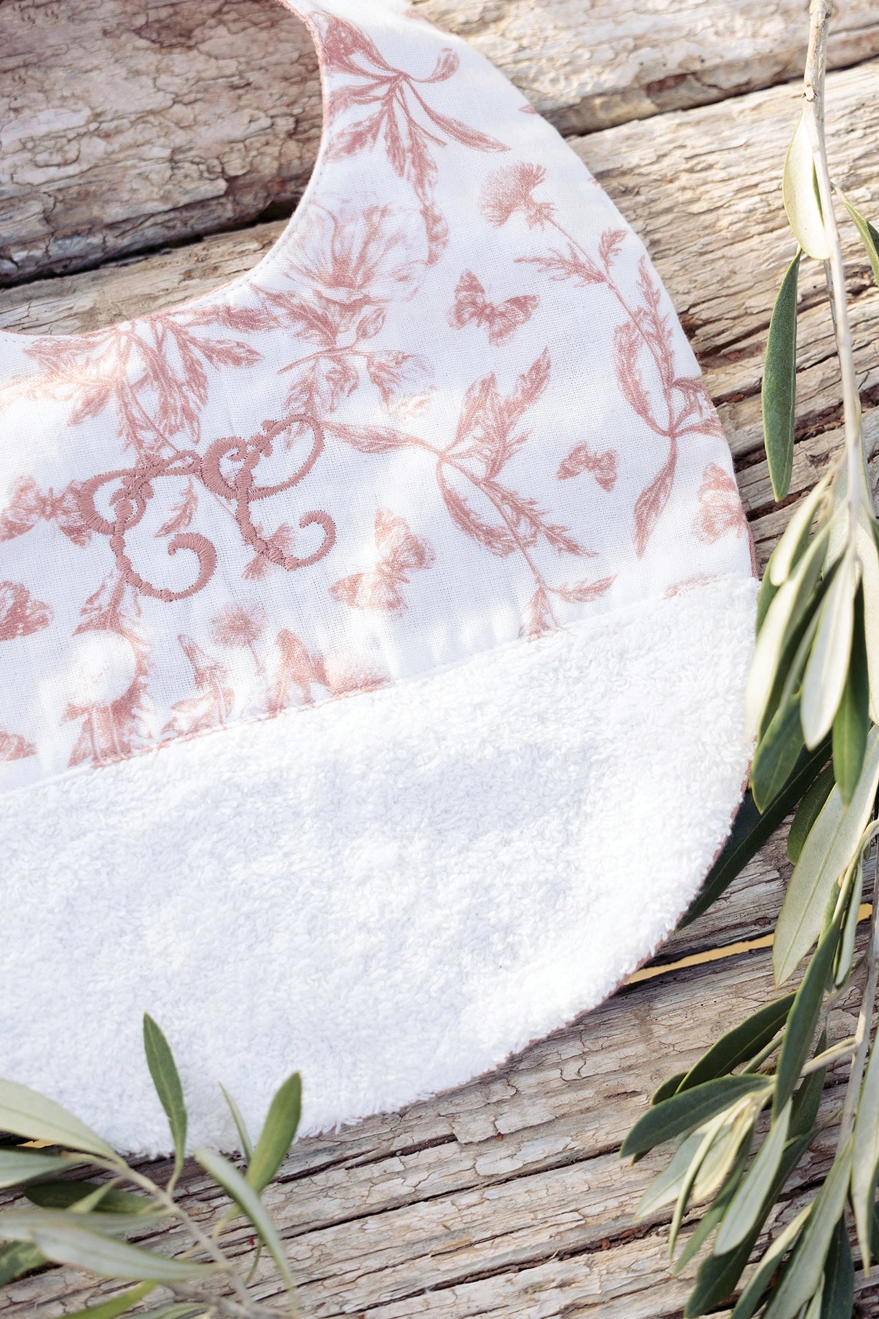 Bavoir - Imprimé Inspiration Toile De Jouy Rose T2 4 Bavoir - Imprimé Inspiration Toile De Jouy Rose T2 – Image 2