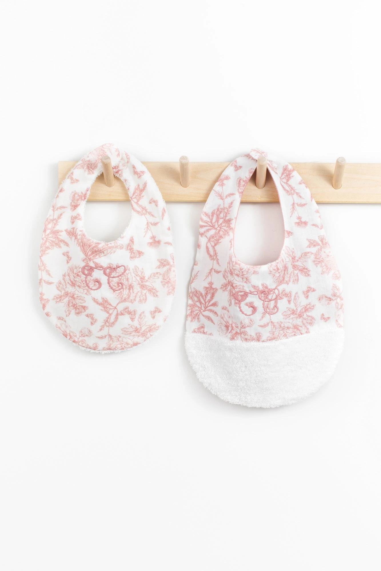 Bavoir - Imprimé Inspiration Toile De Jouy Rose T2 6 Bavoir - Imprimé Inspiration Toile De Jouy Rose T2 – Image 4