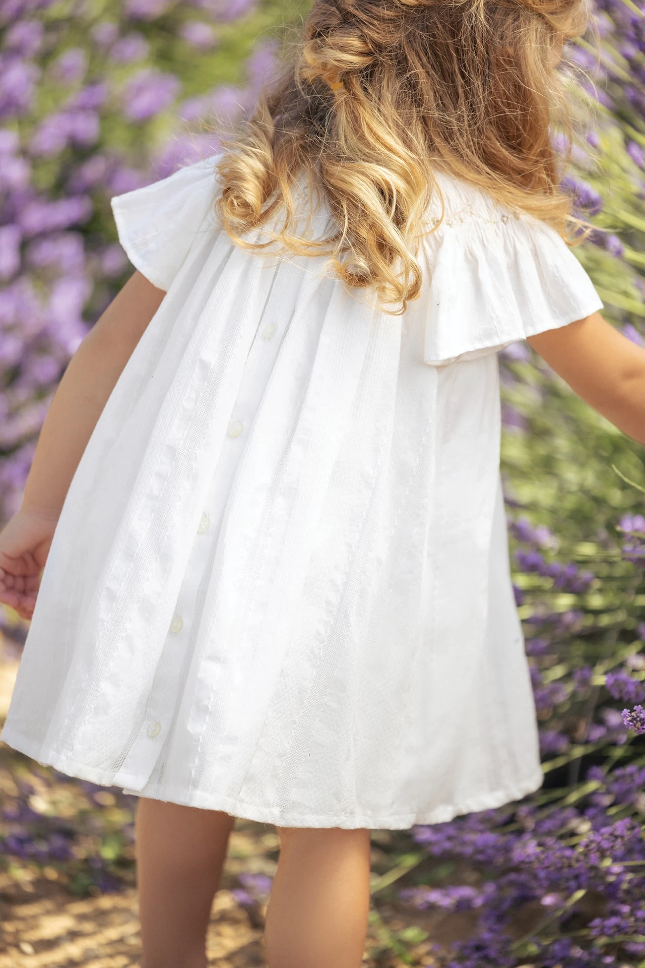 Robe - Ecru Broderies Main 5 Robe - Ecru Broderies Main – Image 3