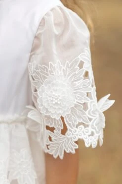 Robe - Blanc Broderies Relief -Mode Enfantine TY30292 01 2