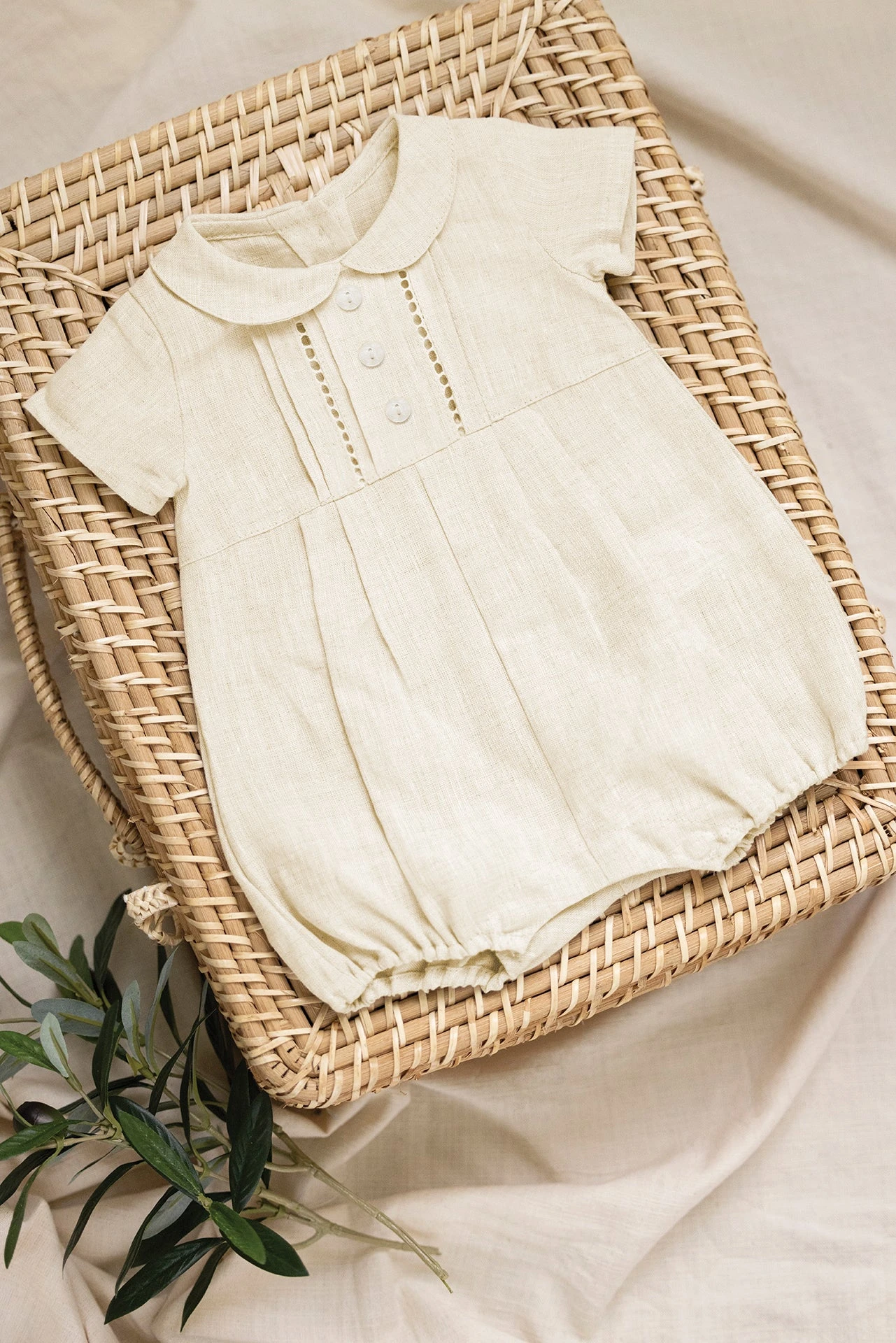 Combinaison Courte - Beige Col Plastron 3 Combinaison Courte - Beige Col Plastron