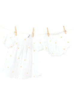 Ensemble Court - Blanc Marguerites Brodées -Mode Enfantine TY37021 01 3 debbeec6 9ffd 4429 b2df 97fb9dc9d941