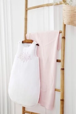 Plaid Cachemire - Lapin Rose Pâle -Mode Enfantine plaid cachemire lapin rose pale